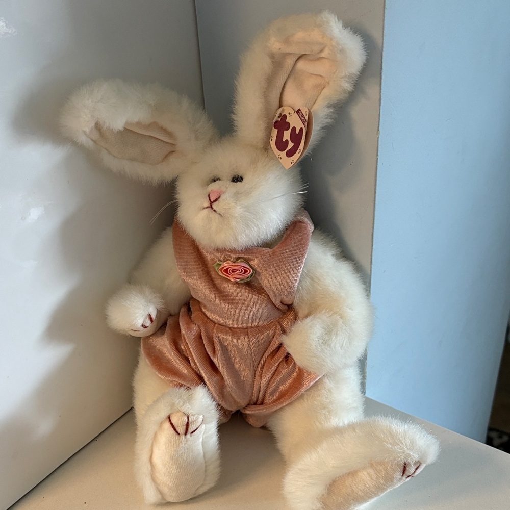 Vintage 1993 Ty Collectible Attic Treasures Sara Bunny Plush